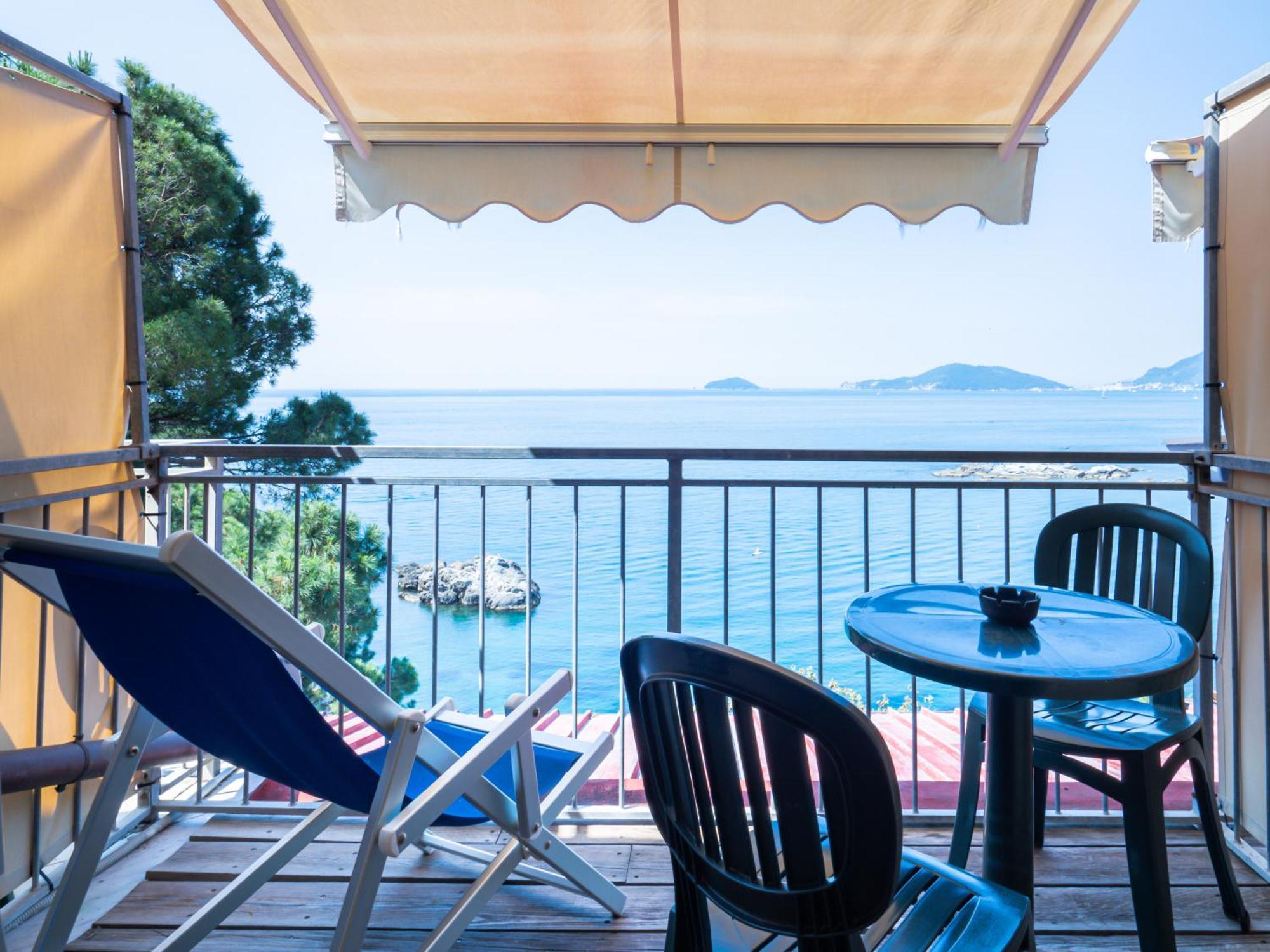 Hotel Il Nido Tellaro Exterior photo